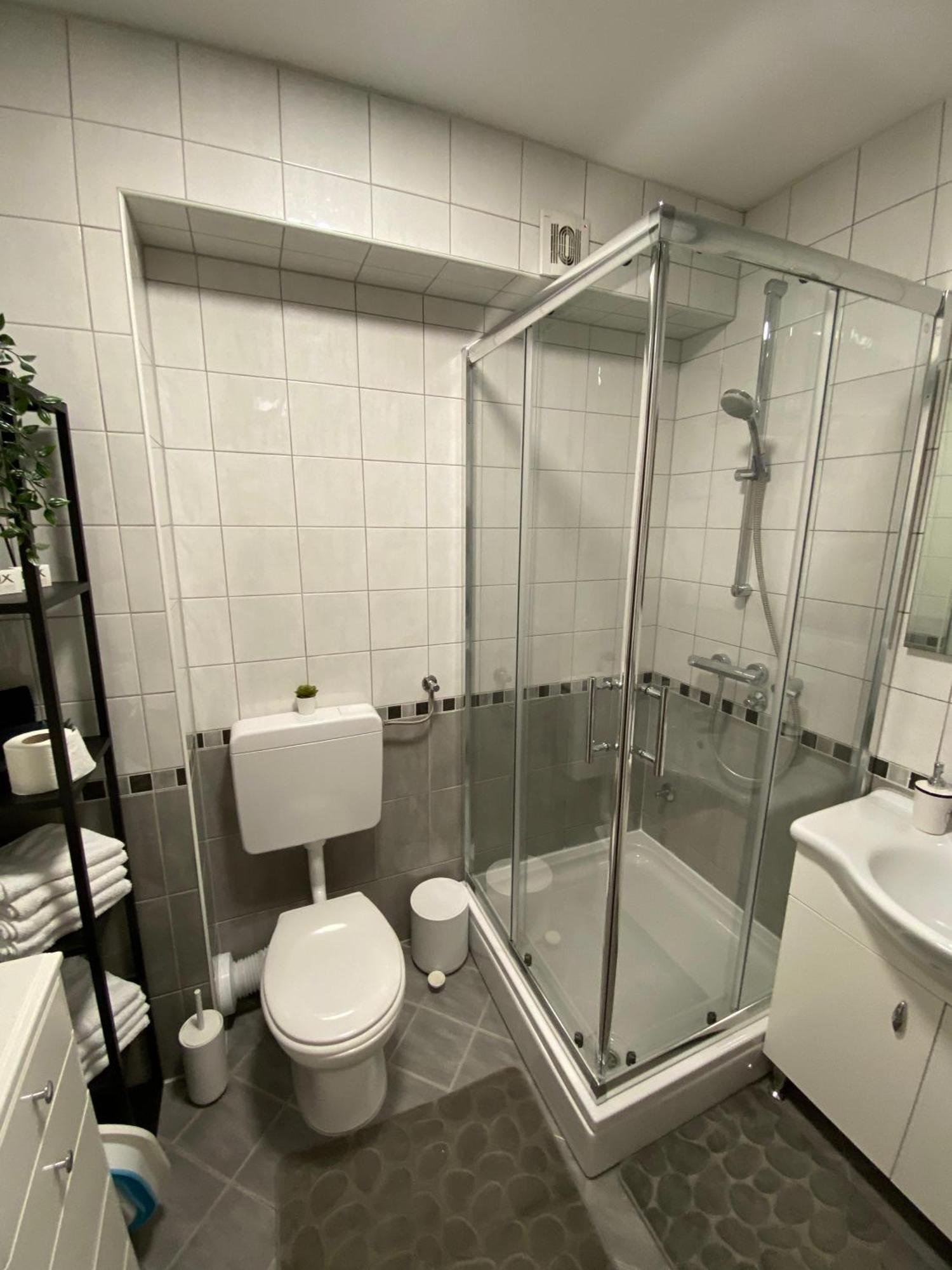 Apartment Dalmatino Baška Voda Eksteriør billede